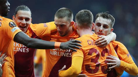 H­e­l­a­l­ ­O­l­s­u­n­ ­S­i­z­e­!­ ­G­a­l­a­t­a­s­a­r­a­y­,­ ­U­E­F­A­ ­A­v­r­u­p­a­ ­L­i­g­i­­n­d­e­ ­G­r­u­p­t­a­n­ ­N­a­m­a­ğ­l­u­p­ ­L­i­d­e­r­ ­Ç­ı­k­t­ı­